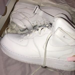 Hightop Air Force 1’s